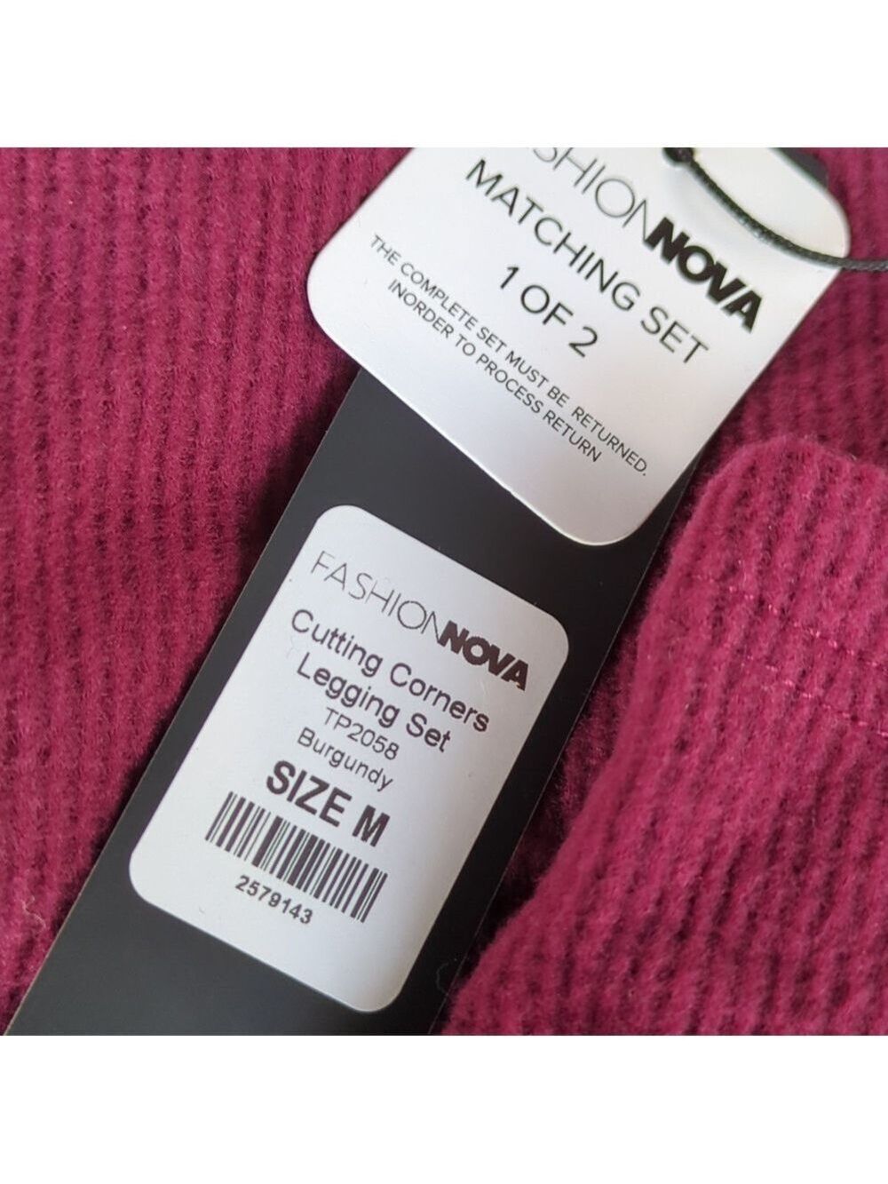 NWT Fashion Nova Set leggings & Hooded Blouse burgandy Color, Medium Size - Picture 6 of 7